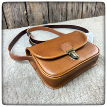 Load image into Gallery viewer, MESSANGER BAG Medium - PROMETHEUS Classic Line