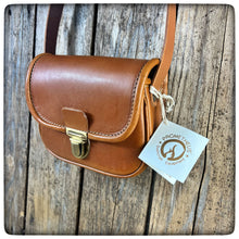 Carica l'immagine nel visualizzatore di Gallery, MESSANGER BAG Small - PROMETHEUS Classic Line