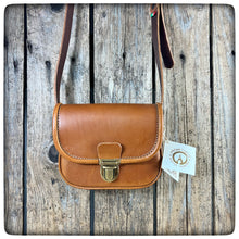 Carica l'immagine nel visualizzatore di Gallery, MESSANGER BAG Small - PROMETHEUS Classic Line