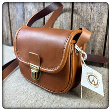Carica l'immagine nel visualizzatore di Gallery, MESSANGER BAG Small - PROMETHEUS Classic Line