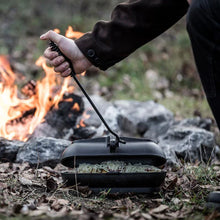 Charger l'image dans la galerie, Petromax DUTCH OVEN LID LIFTER
