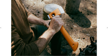Carica l'immagine nel visualizzatore di Gallery, Fiskars X-SERIES HIKING AXE X13 Sixe XXS