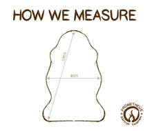 Load image into Gallery viewer, GENUINE SHEARLING SHEEPSKIN (Ivory)