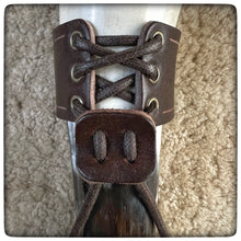 Cargar imagen en el visor de la galería, DRINKIG HORN Leather Holder Deluxe