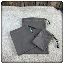 Carica l'immagine nel visualizzatore di Gallery, CLASSIC CANVAS Gear Bags Set of 3
