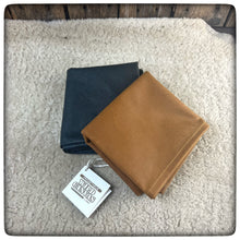 Carica l'immagine nel visualizzatore di Gallery, OILSKIN + BOILED WOOL - All Purpose Mat