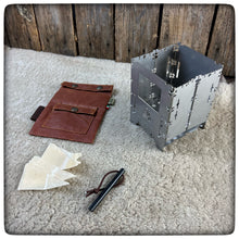 Cargar imagen en el visor de la galería, OILSKIN / WAXED Canvas Bushbox LF Pouch + Firekit