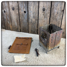 Carica l'immagine nel visualizzatore di Gallery, OILSKIN / WAXED Canvas Bushbox XL Pouch + Firekit