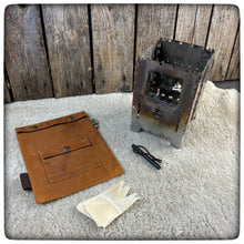 Carica l'immagine nel visualizzatore di Gallery, OILSKIN / WAXED Canvas Bushbox XL Pouch + Firekit