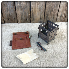 Carica l'immagine nel visualizzatore di Gallery, OILSKIN / WAXED Canvas LIXADA Stove Pouch + Firekit