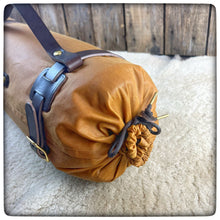 Carica l'immagine nel visualizzatore di Gallery, LARGE- OILSKIN / WAXED Canvas Bedroll Cover - ( Mod. Close End )