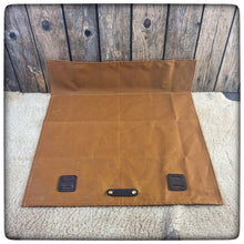 Carica l'immagine nel visualizzatore di Gallery, CLASSIC OILSKIN / WAXED Canvas Bedroll Cover ( Mod. Open End )