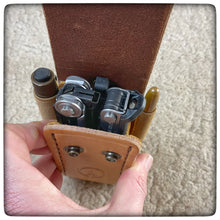 Carica l'immagine nel visualizzatore di Gallery, GERBER® CENTER DRIVE Multitool DeLuxe Leather Sheath (Pockets for Bits, Pen & Flashlight )