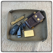 Cargar imagen en el visor de la galería, EDC CATCHALL TRAY - Desk Organizer - Pocket Emptier