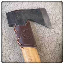 Carica l'immagine nel visualizzatore di Gallery, GRANSFORS BRUKS Wildlife Hatchet Collar / Overstrike