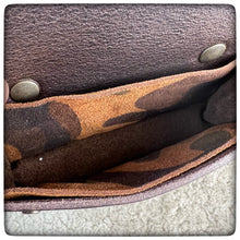 Carica l'immagine nel visualizzatore di Gallery, BUCK® 110 LEATHER SHEATH - Horizontal