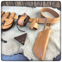 Carica l'immagine nel visualizzatore di Gallery, Prometheus Essential Bushcraft Belt Kit