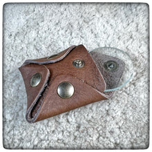 Load image into Gallery viewer, BUSHCRAFT MAGNIFIER LENS + POCKET CASE