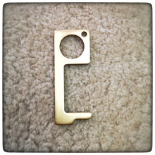 Carica l'immagine nel visualizzatore di Gallery, EDC TOUCH FREE Brass Door Opener - No Touch Tool Key