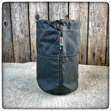 Carica l'immagine nel visualizzatore di Gallery, 12cm OILSKIN / WAXED CANVAS Bag for Zebra Billy Pot 12cm + SPICE KIT