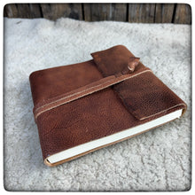 Carica l'immagine nel visualizzatore di Gallery, BUSHCRAFT LEATHER SKETCHBOOK - LIMITED EDITION