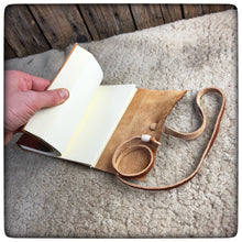 Carica l'immagine nel visualizzatore di Gallery, BUSHCRAFT LEATHER SKETCHBOOK - LIMITED EDITION