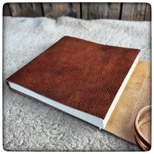 Carica l'immagine nel visualizzatore di Gallery, BUSHCRAFT LEATHER SKETCHBOOK - LIMITED EDITION