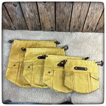 Carica l'immagine nel visualizzatore di Gallery, HEAVY DUTY 20oz. OILSKIN Pot Bag DeLuxe - (2nd. Gen.)