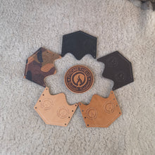 Carica l'immagine nel visualizzatore di Gallery, GRANSFORS BRUKS Wildlife Hatchet Collar / Overstrike