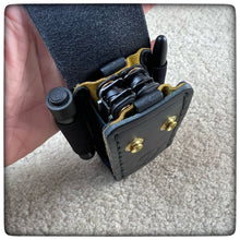 Cargar imagen en el visor de la galería, NEW LEATHERMAN Wave Alpha Obsidian - LIMITED EDITION Leather Sheath (Pockets for bits Elastic bands for Pen &amp; Flashlight )