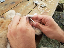 Laden Sie das Bild in den Galerie-Viewer, CORSO DI PRIMITIVE BUSHCRAFT