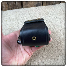 Cargar imagen en el visor de la galería, NEW LEATHERMAN Wave Alpha Obsidian - LIMITED EDITION Leather Sheath (Pockets for bits Elastic bands for Pen &amp; Flashlight )