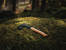 Laden Sie das Bild in den Galerie-Viewer, Fiskars NORDEN CHOPPING AXE N10 Size S