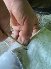 Laden Sie das Bild in den Galerie-Viewer, CORSO DI PRIMITIVE BUSHCRAFT