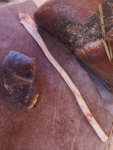 Laden Sie das Bild in den Galerie-Viewer, CORSO DI PRIMITIVE BUSHCRAFT