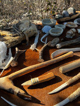 Laden Sie das Bild in den Galerie-Viewer, CORSO DI PRIMITIVE BUSHCRAFT