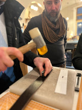 Cargar imagen en el visor de la galería, CORSO DI LAVORAZIONE DEL CUOIO : LA CINTURA