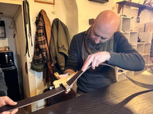 Cargar imagen en el visor de la galería, CORSO DI LAVORAZIONE DEL CUOIO : LA CINTURA