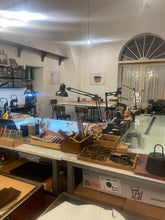 Cargar imagen en el visor de la galería, CORSO DI LAVORAZIONE DEL CUOIO : LA CINTURA