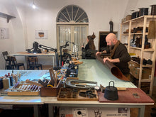 Cargar imagen en el visor de la galería, CORSO DI LAVORAZIONE DEL CUOIO : LA CINTURA