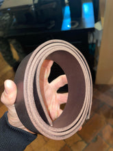 Cargar imagen en el visor de la galería, CORSO DI LAVORAZIONE DEL CUOIO : LA CINTURA
