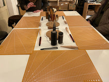 Cargar imagen en el visor de la galería, CORSO DI LAVORAZIONE DEL CUOIO : LA CINTURA