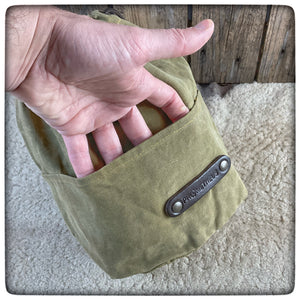 OILSKIN / WAXED CANVAS Bag DeLuxe M40 / M44 Svedish Mess kit with pockets