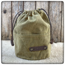Load image into Gallery viewer, OILSKIN / WAXED CANVAS Bag DeLuxe M40 / M44 Svedish Mess kit with pockets