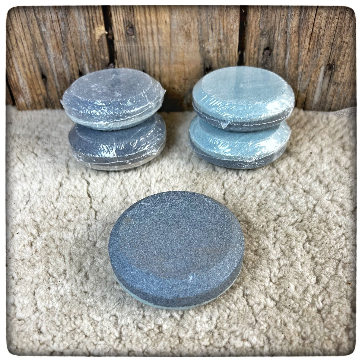 Stone Sample Puck PUCK - SHARPENING STONE 280/120 – PROMETHEUS Bushcraft Equipment
