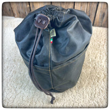 Charger l&#39;image dans la galerie, 14cm OILSKIN / WAXED CANVAS Bag for Zebra Billy Pot